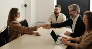 Razones por qué contratar seguro D&O para directivos